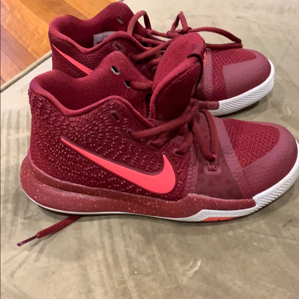 Boys Nike “Kyrie” sneakers size 1.5y